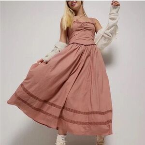 AE Corset V-Waist Midi Dress muave lace coquette